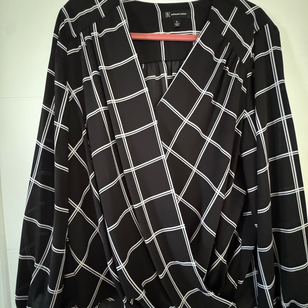 INC International Concepts XL Black & White Windowpane blouse